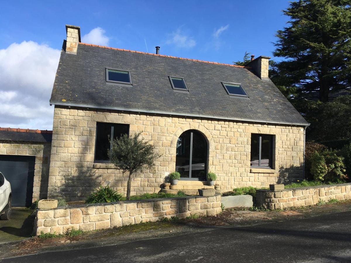 Sur Les Hauteurs De Locronan Apartment Exterior photo